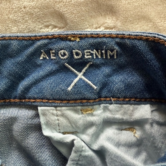 American Eagle Outfitters Blue Jean Shorts - Picture 4 of 10